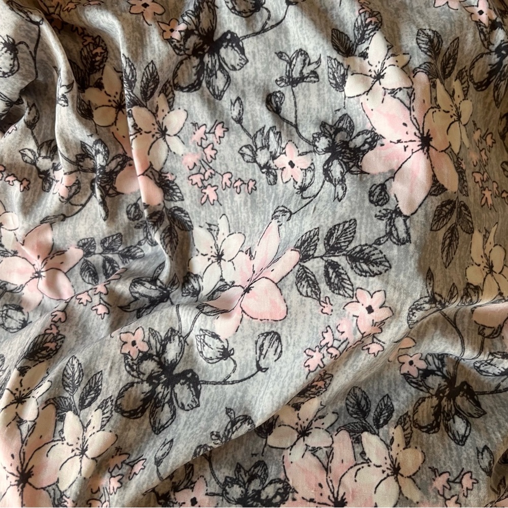 Rene Rofe Gray Pink Floral Pajama With Matching Robe - Picture 6 of 6